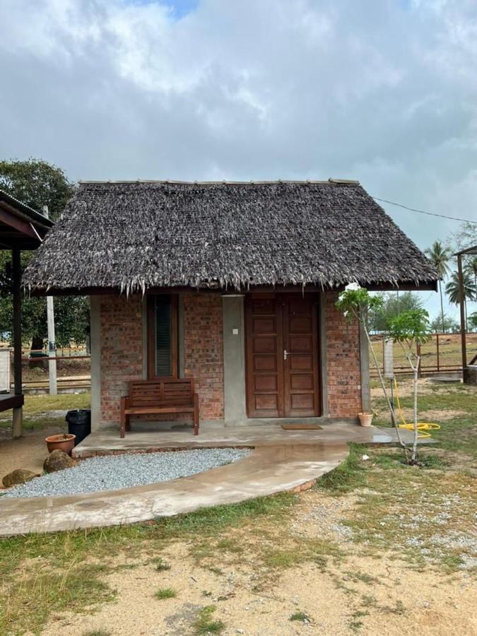 Rembulan Escape - The Red Bowl Kampung Penarik Exterior foto